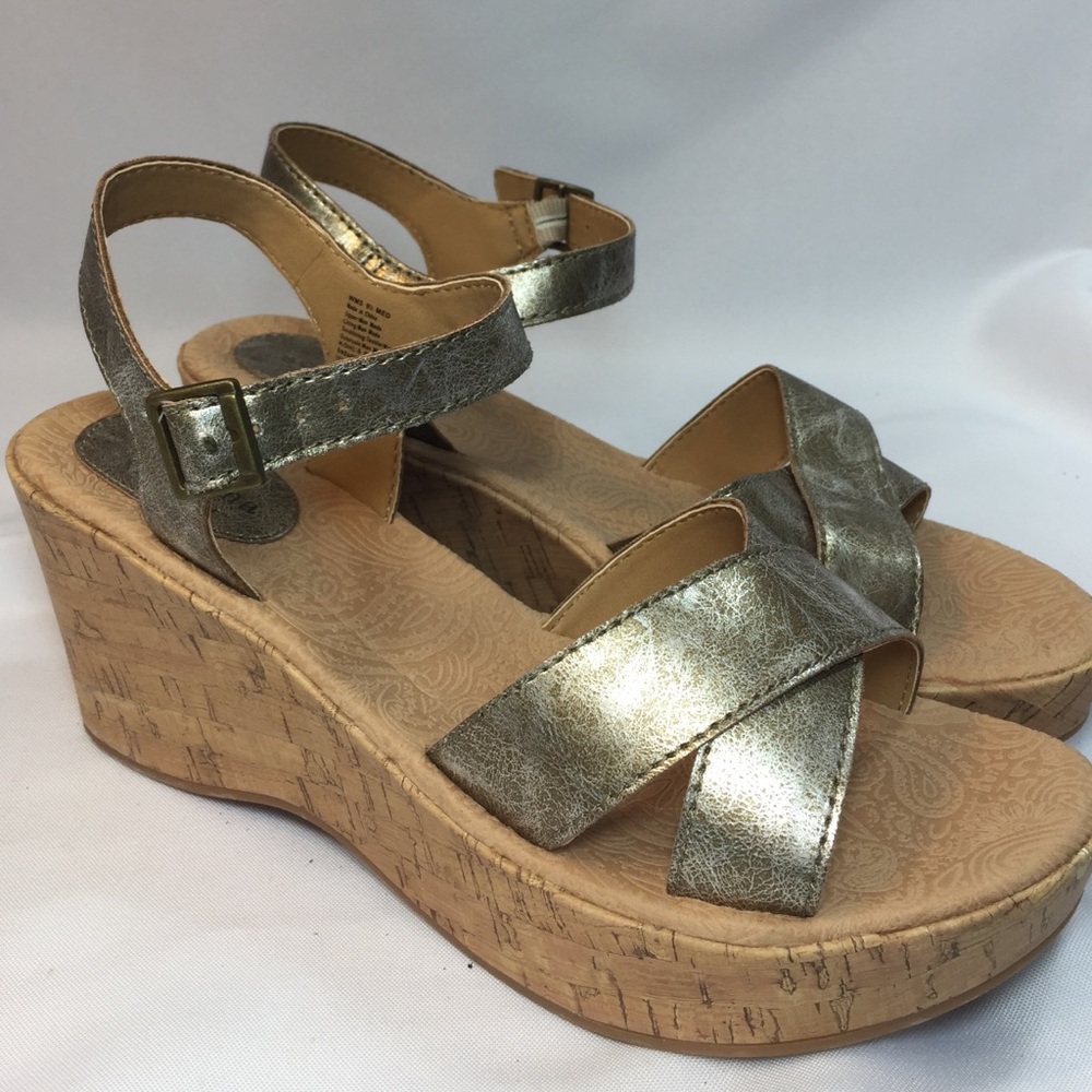 Sonoma Sz9.5 Gold & Cork Wedge Sandal Ankle Buckle